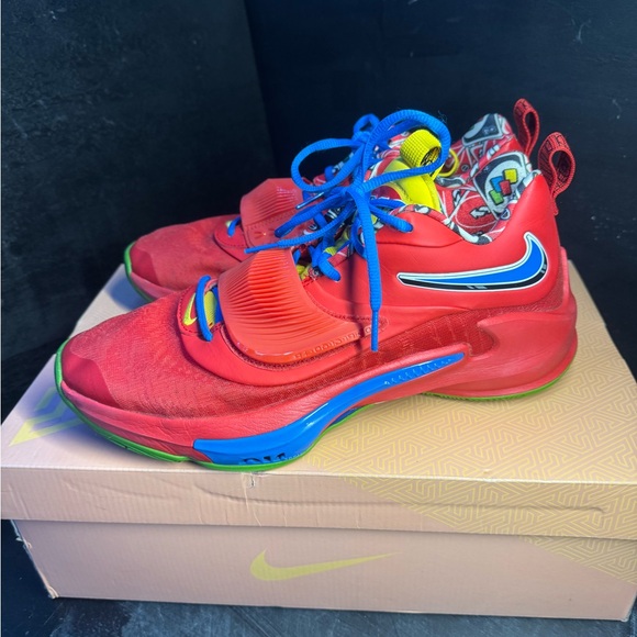 Red and Blue Athletic Giannias - Picture 3 of 5